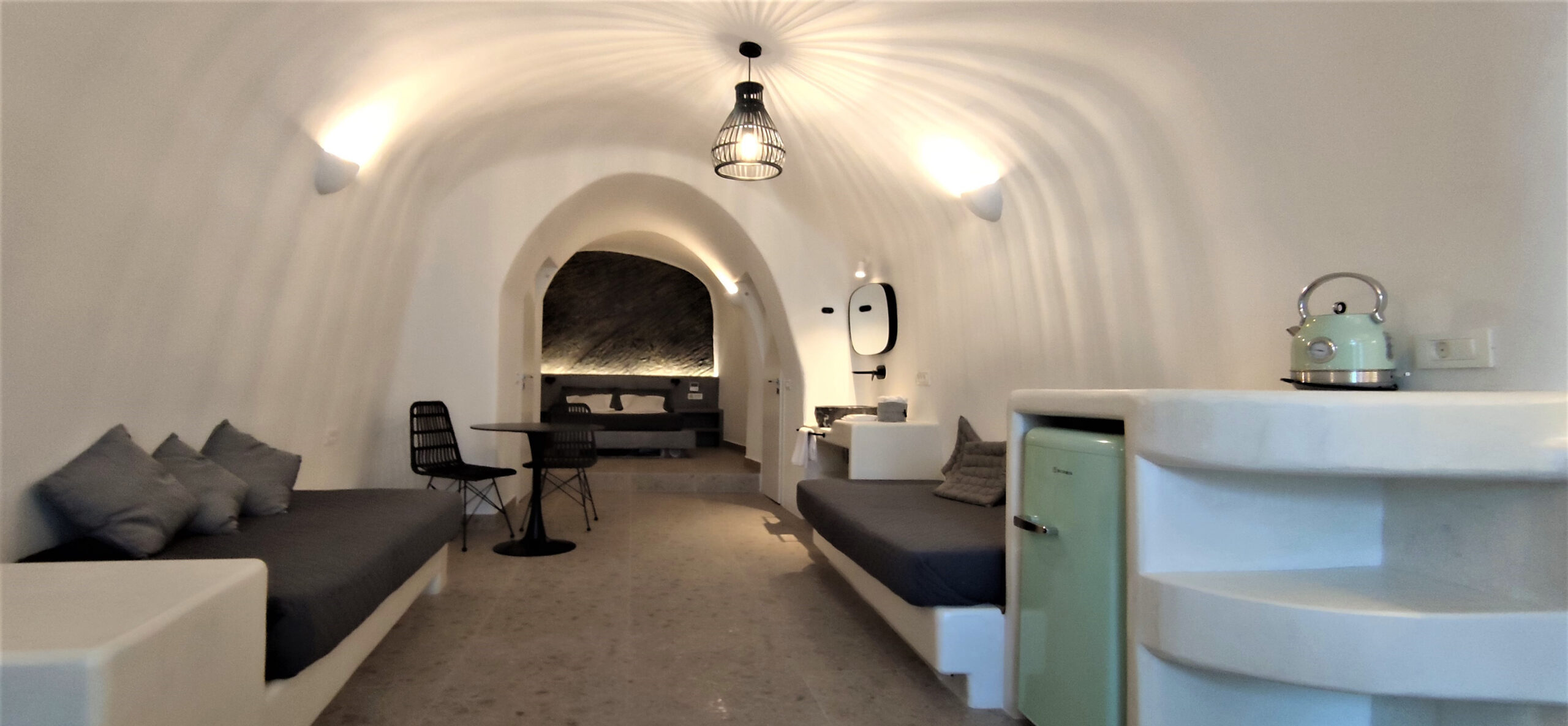 Meliti Cave suite
